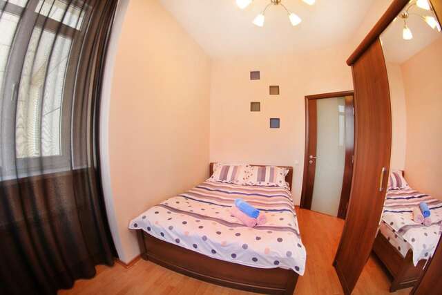 Апартаменты Uiutnaia 2-komn. kvartira pr-kt Dostyk 162 Алматы-5
